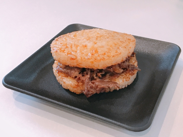 櫻井・有吉THE夜会で叙々苑の焼肉ライスバーガーについて紹介！